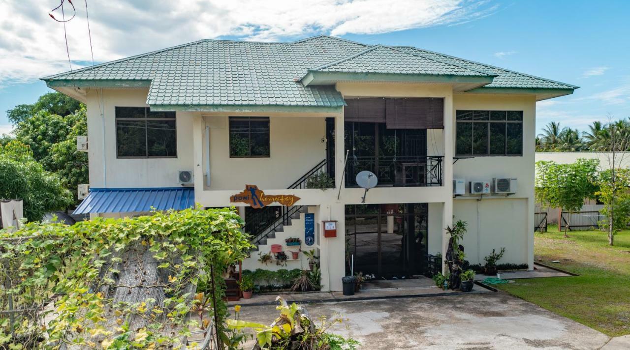 Poni Homestay Muara Exterior photo